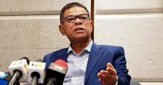 বিদেশি কর্মী নিয়োগে কোটার অনুমোদন পুনরায় চালুর ঘোষণা মালয়েশিয়ার স্বরাষ্ট্রমন্ত্রীর